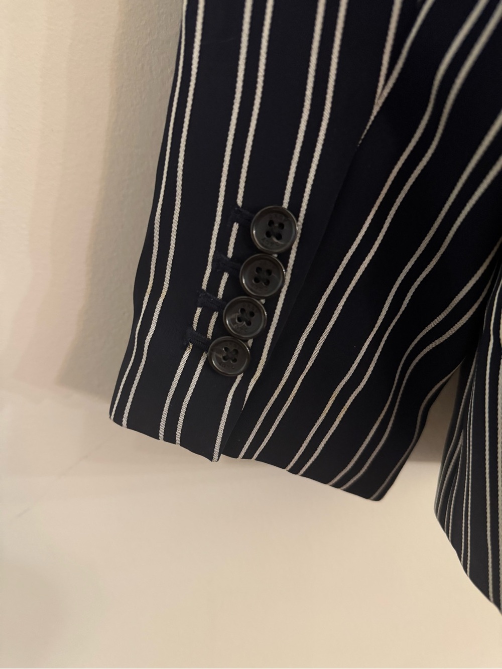 DKNY Navy Pinstripe Blazer Size 10 Career Office One Button Jacket - Picture 8 of 10